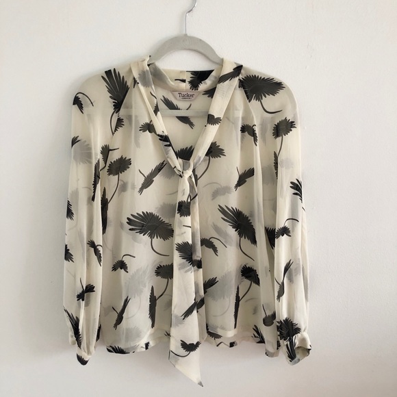 Tucker 100% Silk Daisy Print Blouse - Picture 1 of 5